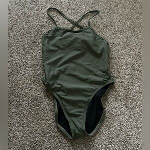 Jolyn - Jackson 4 / Tie Back / 34